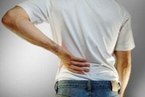 bolesť v dolnej časti chrbta v dôsledku osteochondrózy